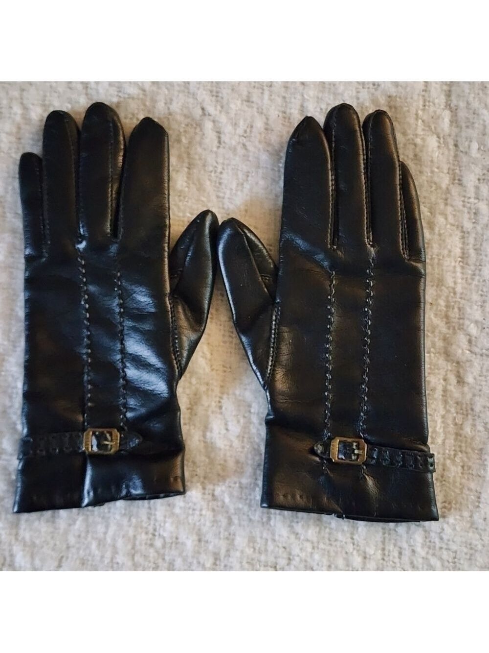 Faux soft leather glover size medium  color black